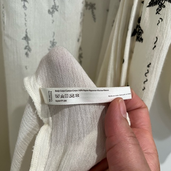 Free People One Cream/ Black Open Front‎ Duster Sz. ML - Picture 7 of 7